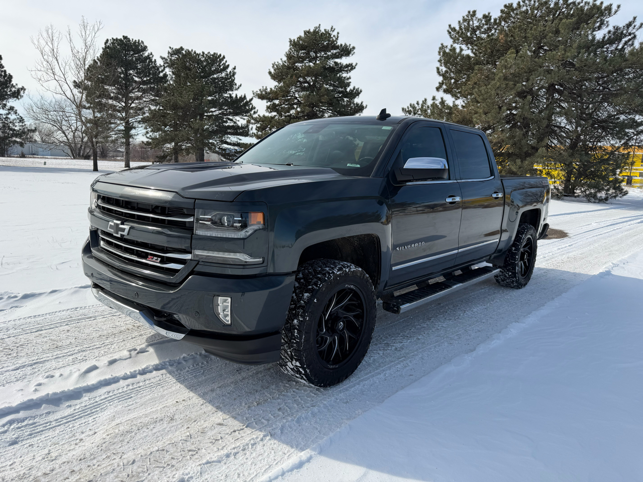 Chevrolet Silverado 1500 4WD Crew Cab 143.5" LTZ w/2LZ 2017