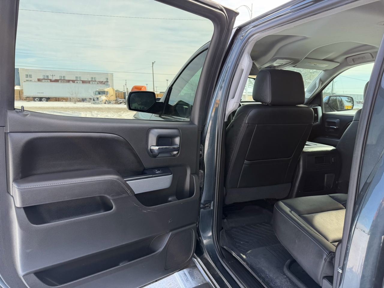 Chevrolet Silverado 1500 4WD Crew Cab 143.5" LTZ w/2LZ 2017