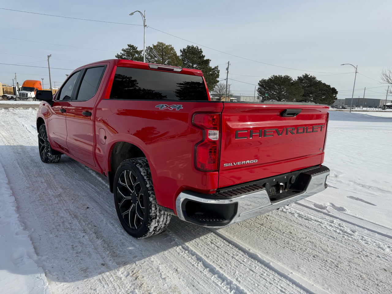 Chevrolet Silverado 1500 4WD Crew Cab 147" LT 2020