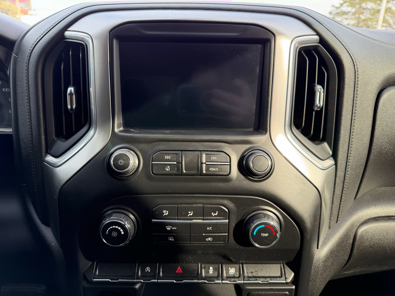 Chevrolet Silverado 1500 4WD Crew Cab 147" LT 2020