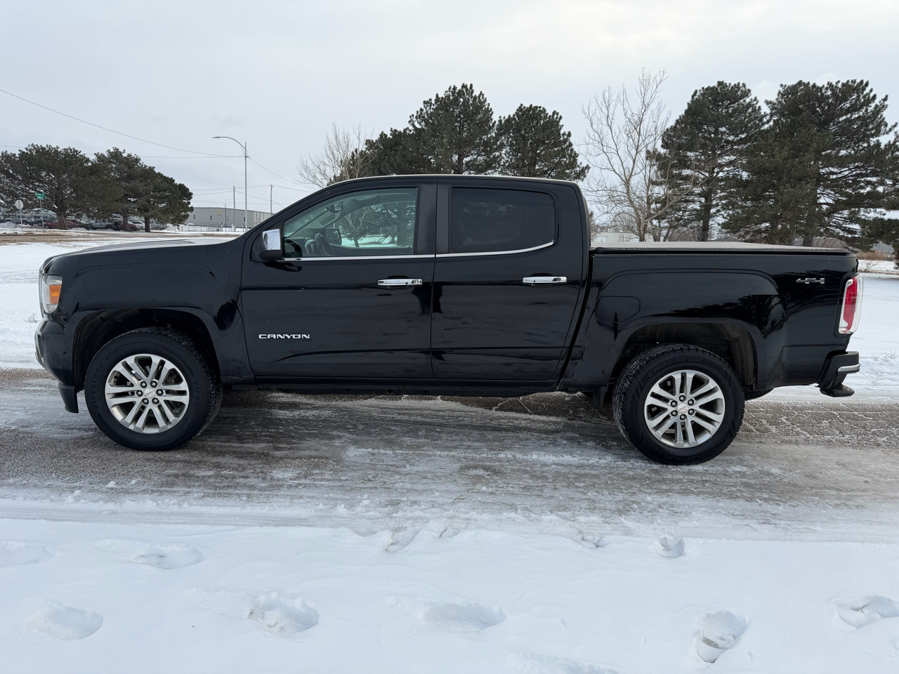 GMC Canyon 4WD Crew Cab 128.3" SLT 2017