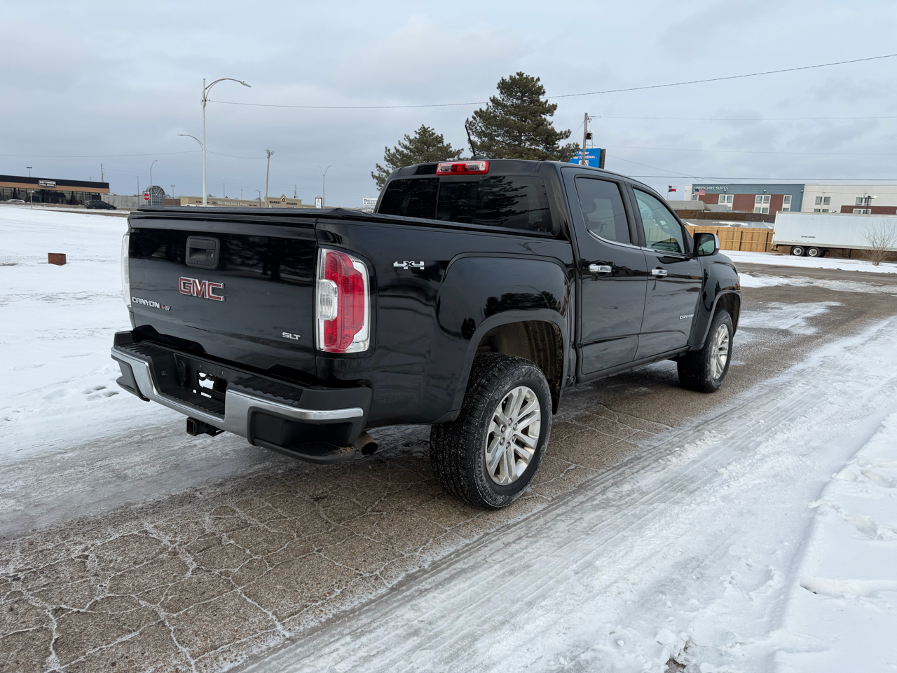 GMC Canyon 4WD Crew Cab 128.3" SLT 2017
