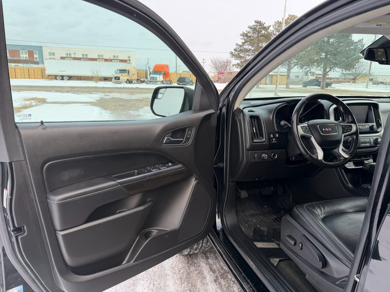 GMC Canyon 4WD Crew Cab 128.3" SLT 2017