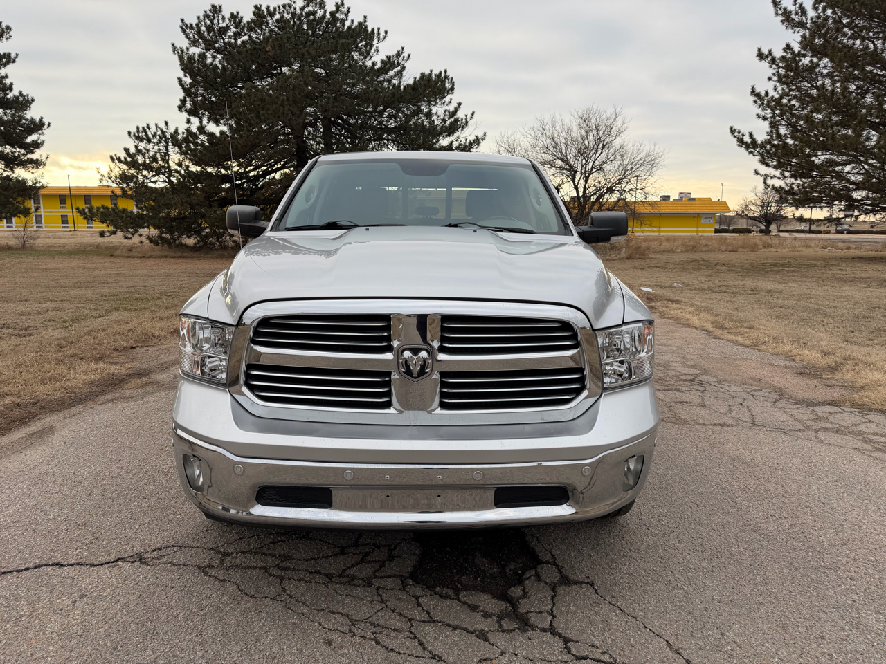RAM 1500 4WD Crew Cab 140.5" Big Horn 2015