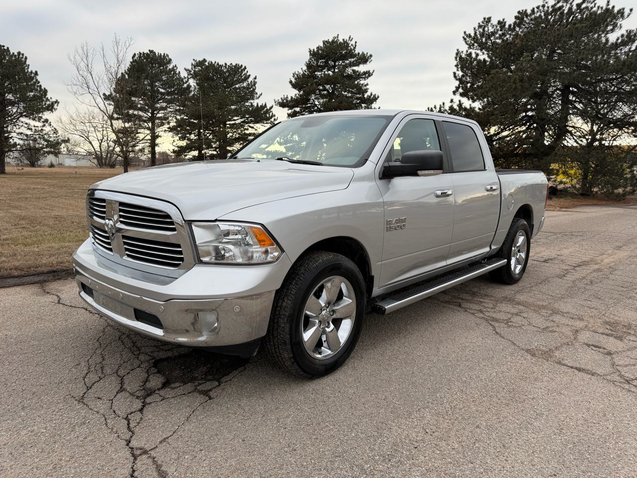 RAM 1500 4WD Crew Cab 140.5" Big Horn 2015