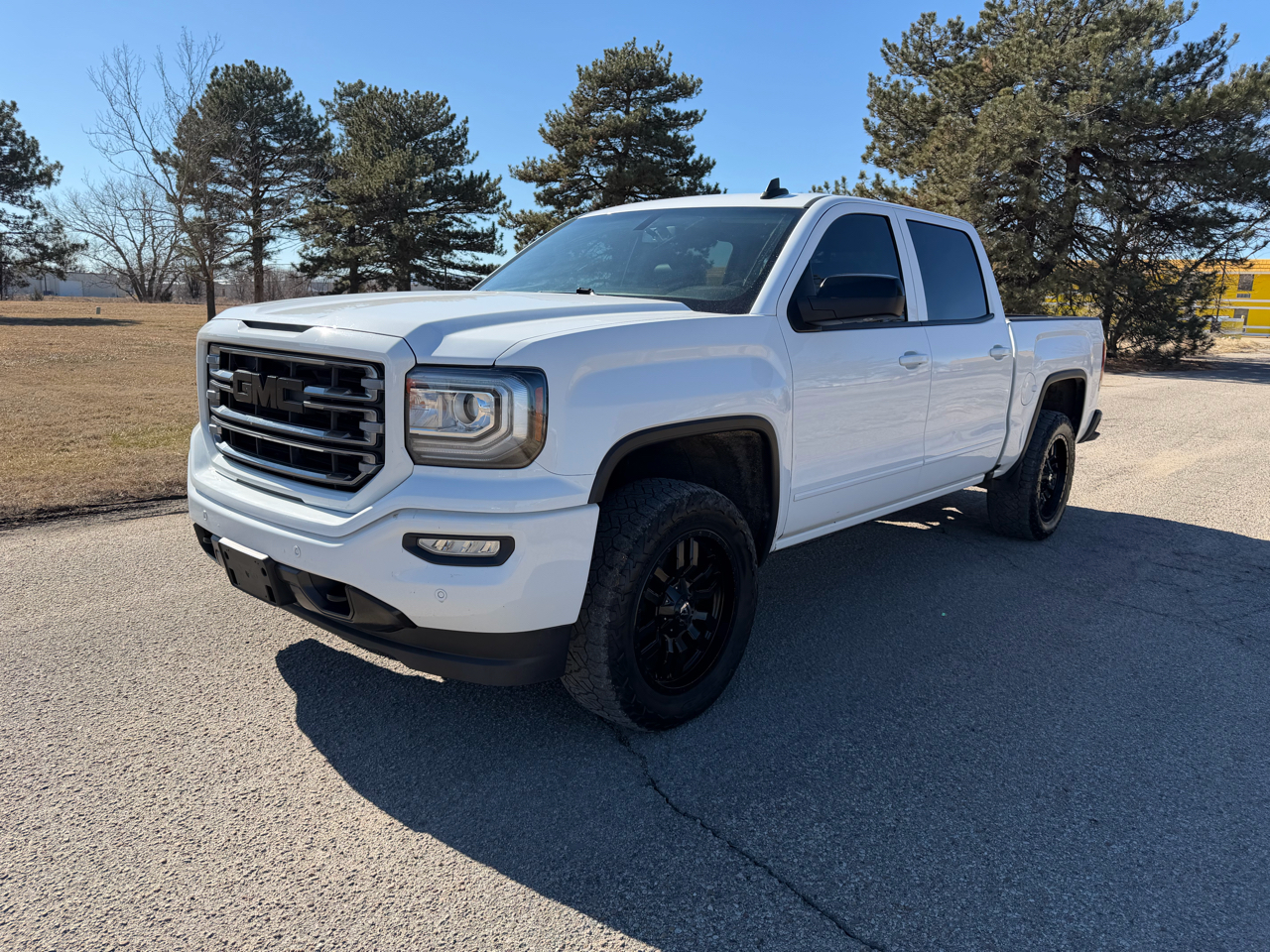 GMC Sierra 1500 4WD Crew Cab 143.5" SLT 2018