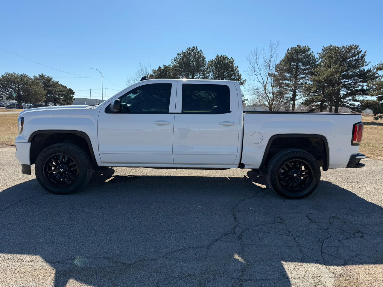 GMC Sierra 1500 4WD Crew Cab 143.5" SLT 2018