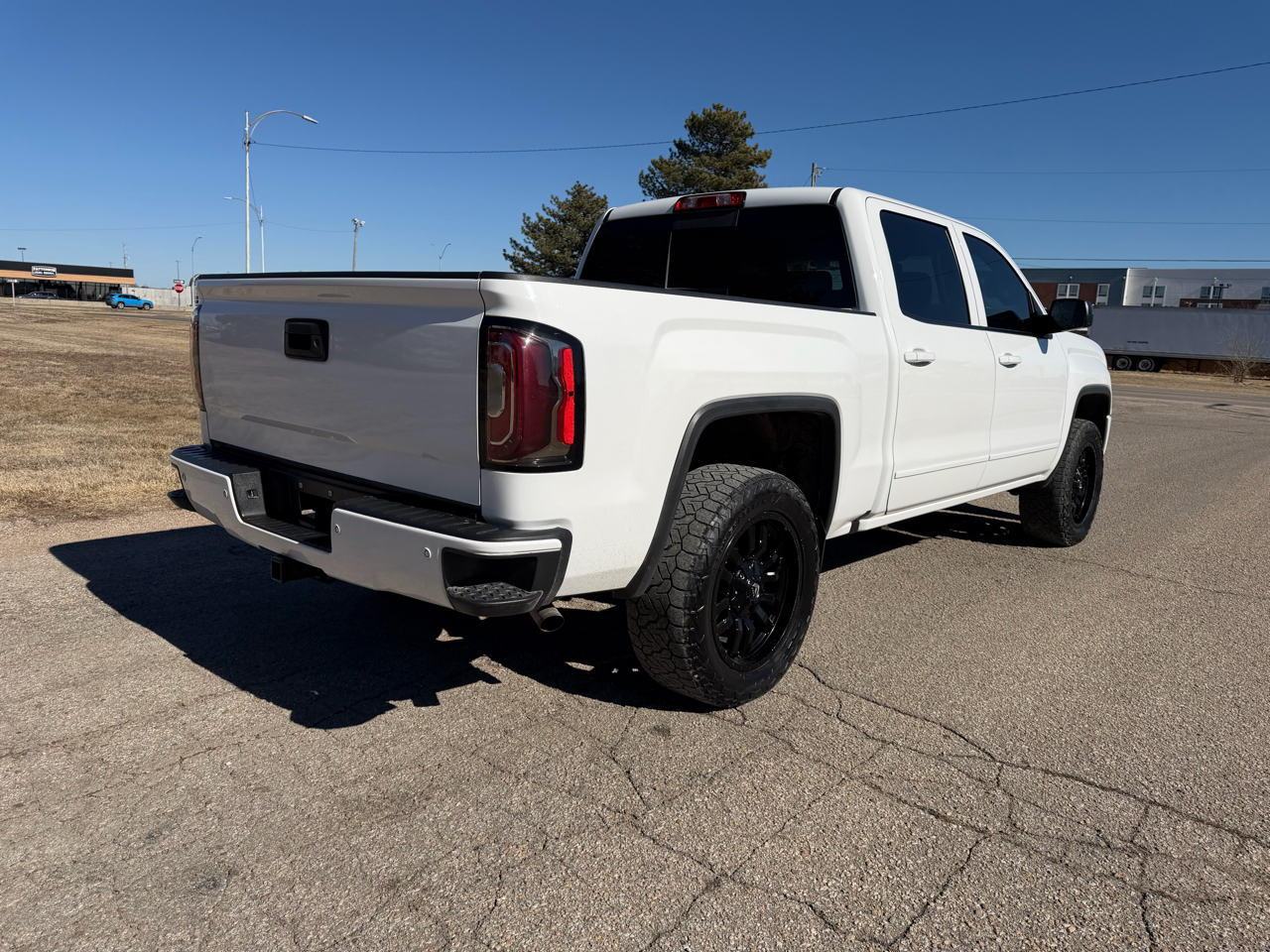 GMC Sierra 1500 4WD Crew Cab 143.5" SLT 2018