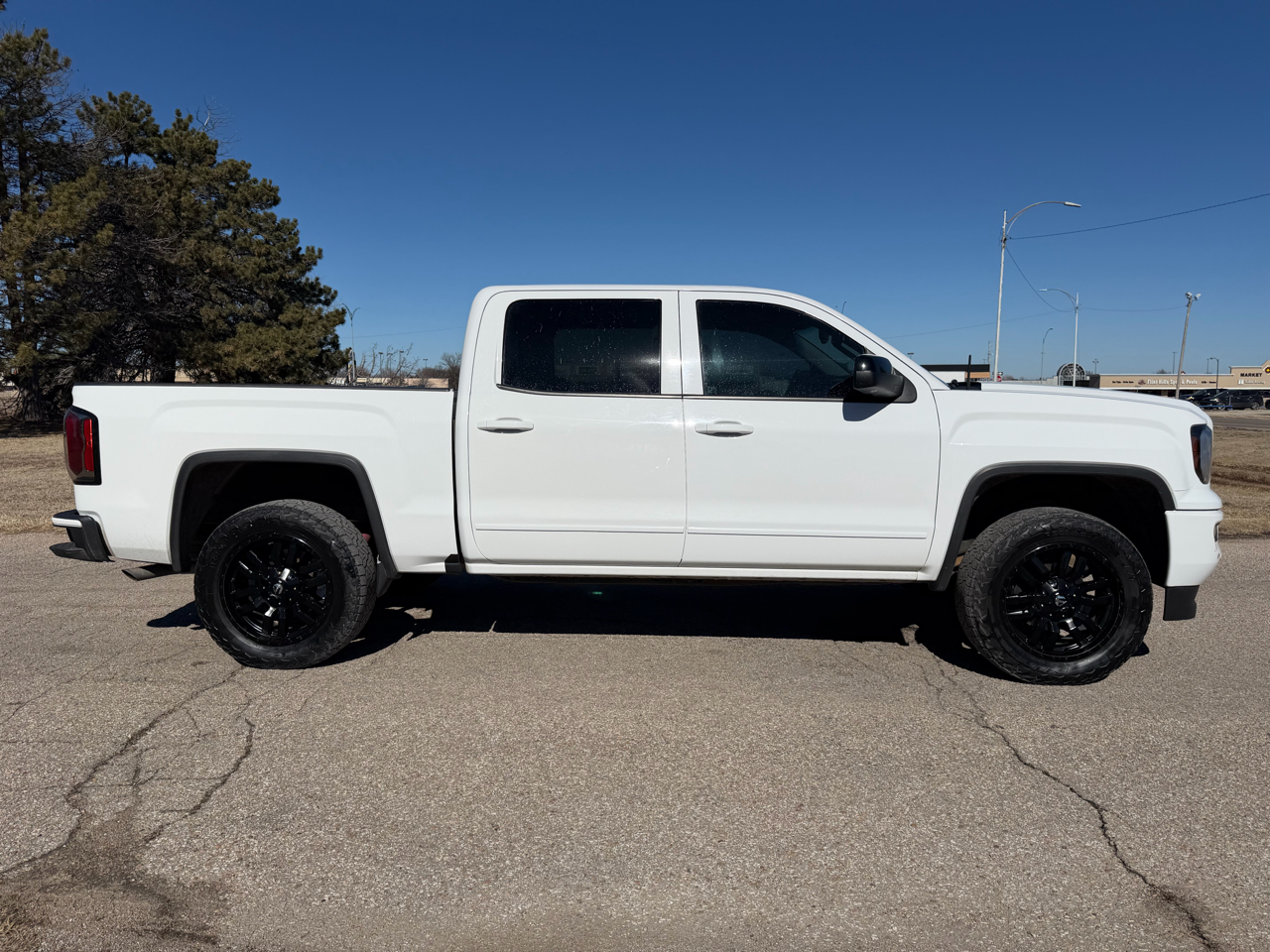 GMC Sierra 1500 4WD Crew Cab 143.5" SLT 2018