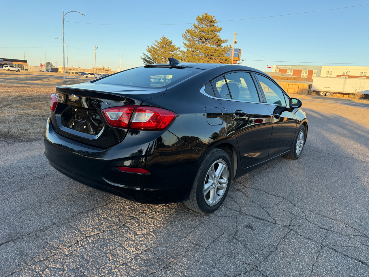 Chevrolet Cruze 4dr Sdn 1.4L LT w/1SD 2018