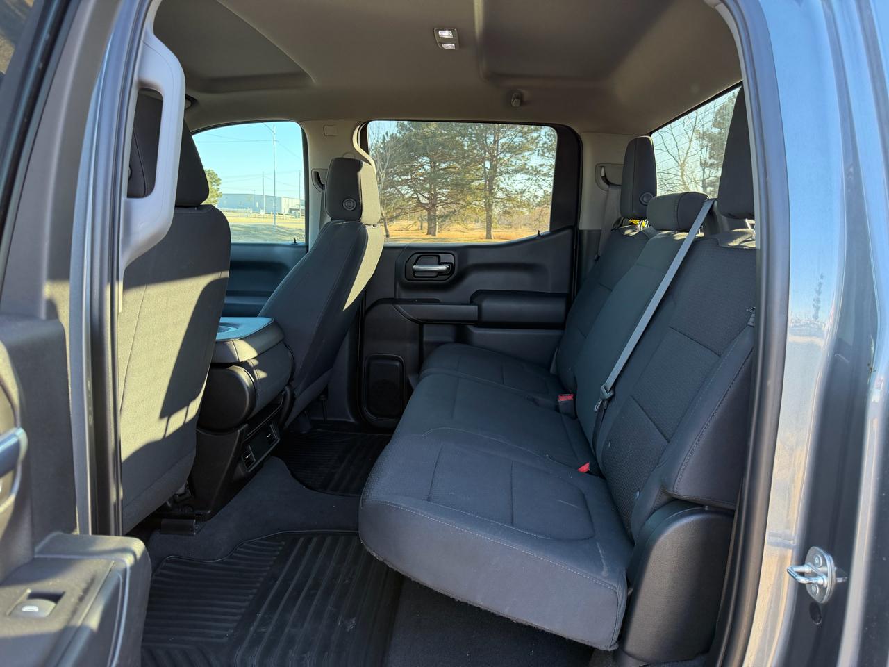 Chevrolet Silverado 1500 2WD Crew Cab 147" Custom 2021