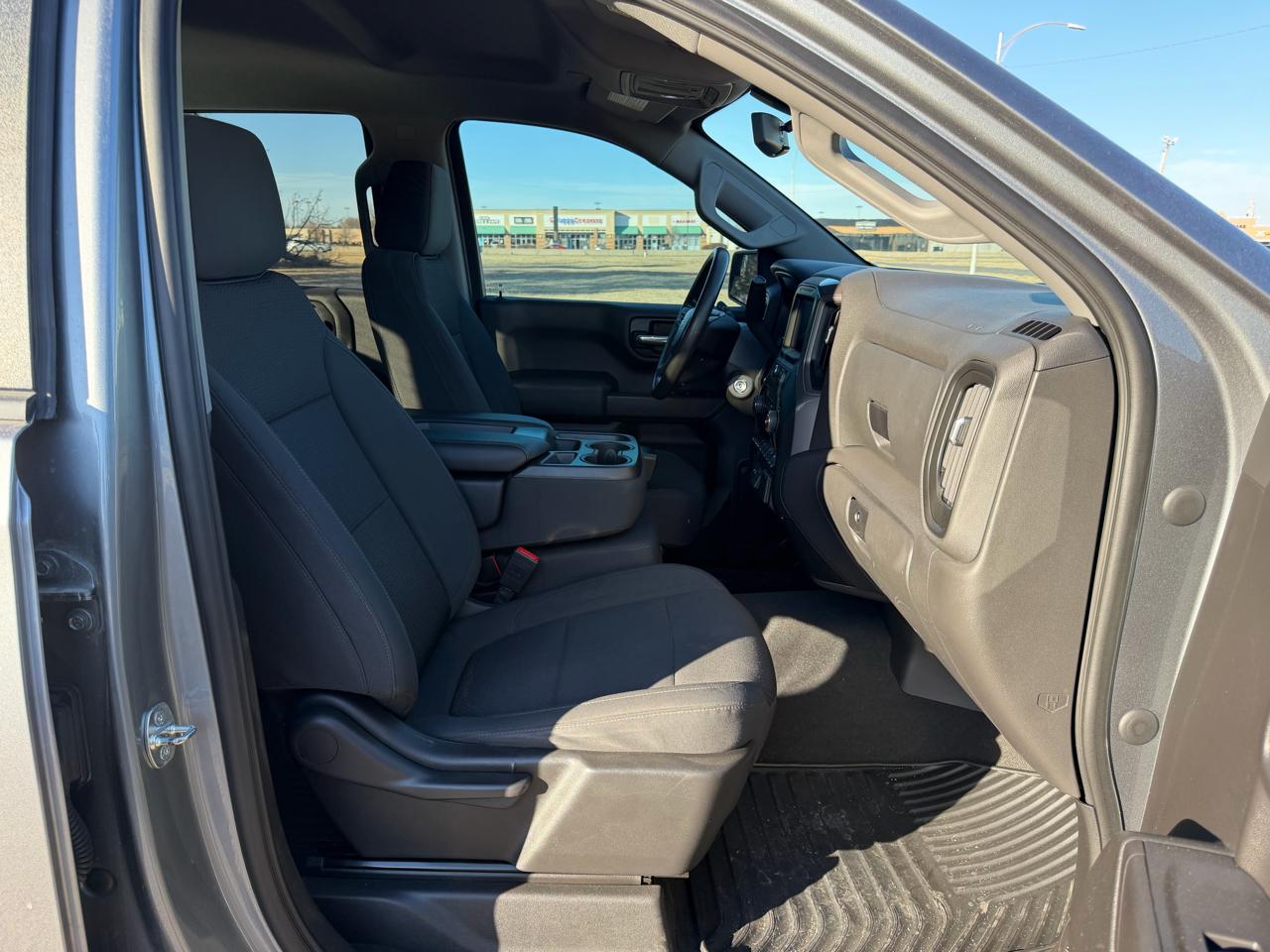 Chevrolet Silverado 1500 2WD Crew Cab 147" Custom 2021