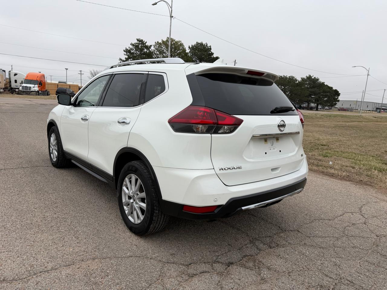 Nissan Rogue FWD SV 2020