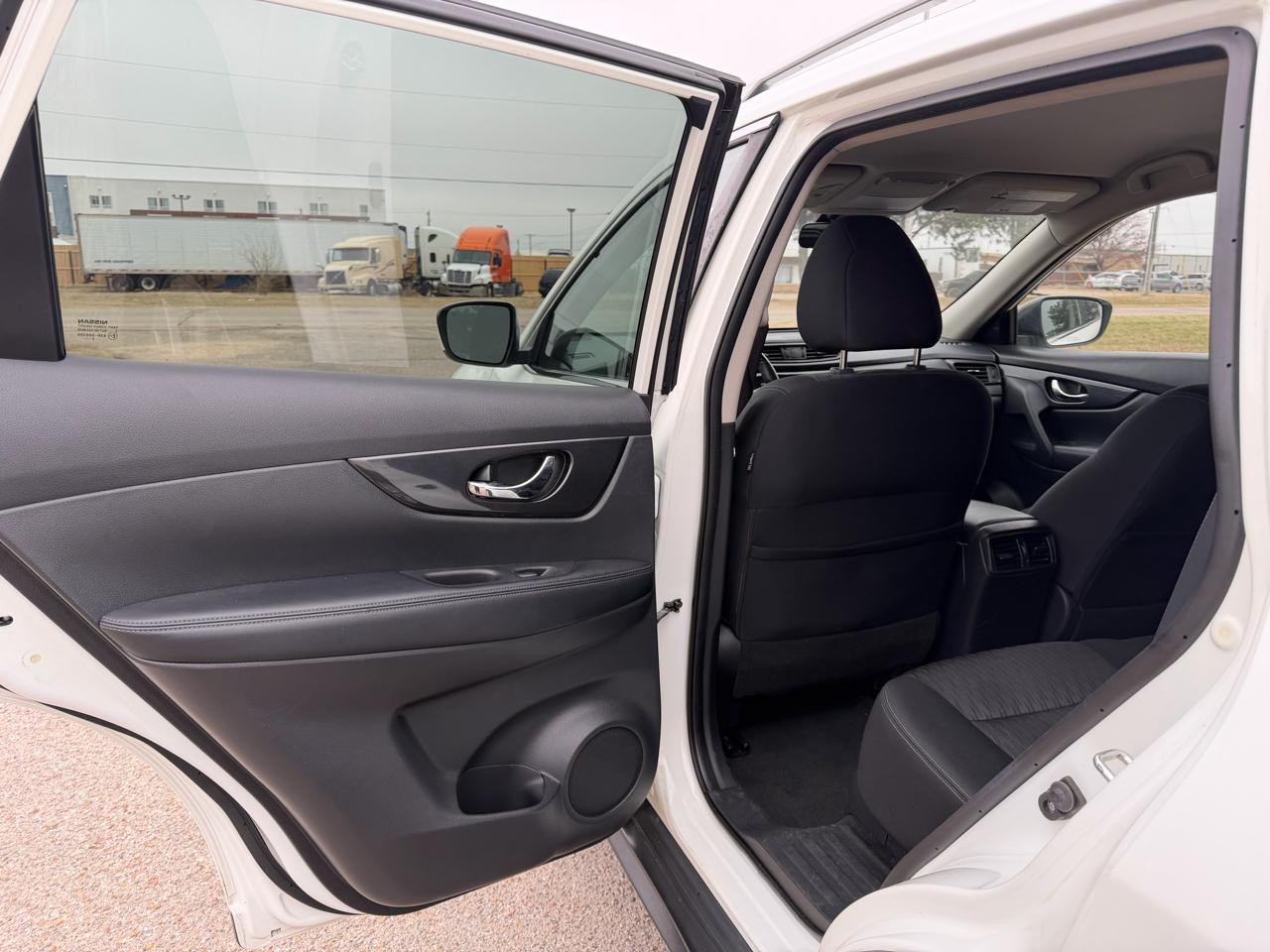 Nissan Rogue FWD SV 2020