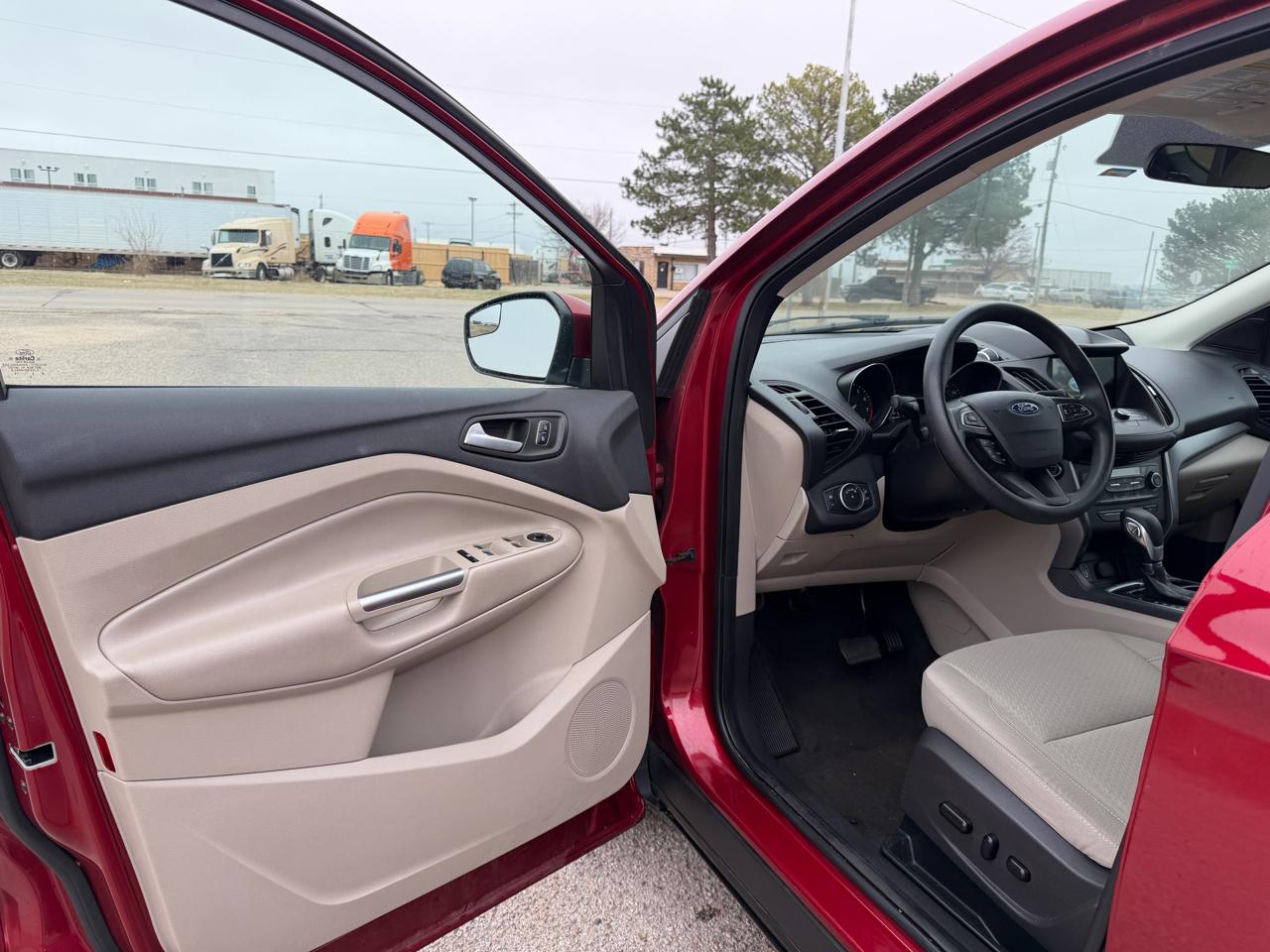 Ford Escape SE FWD 2019