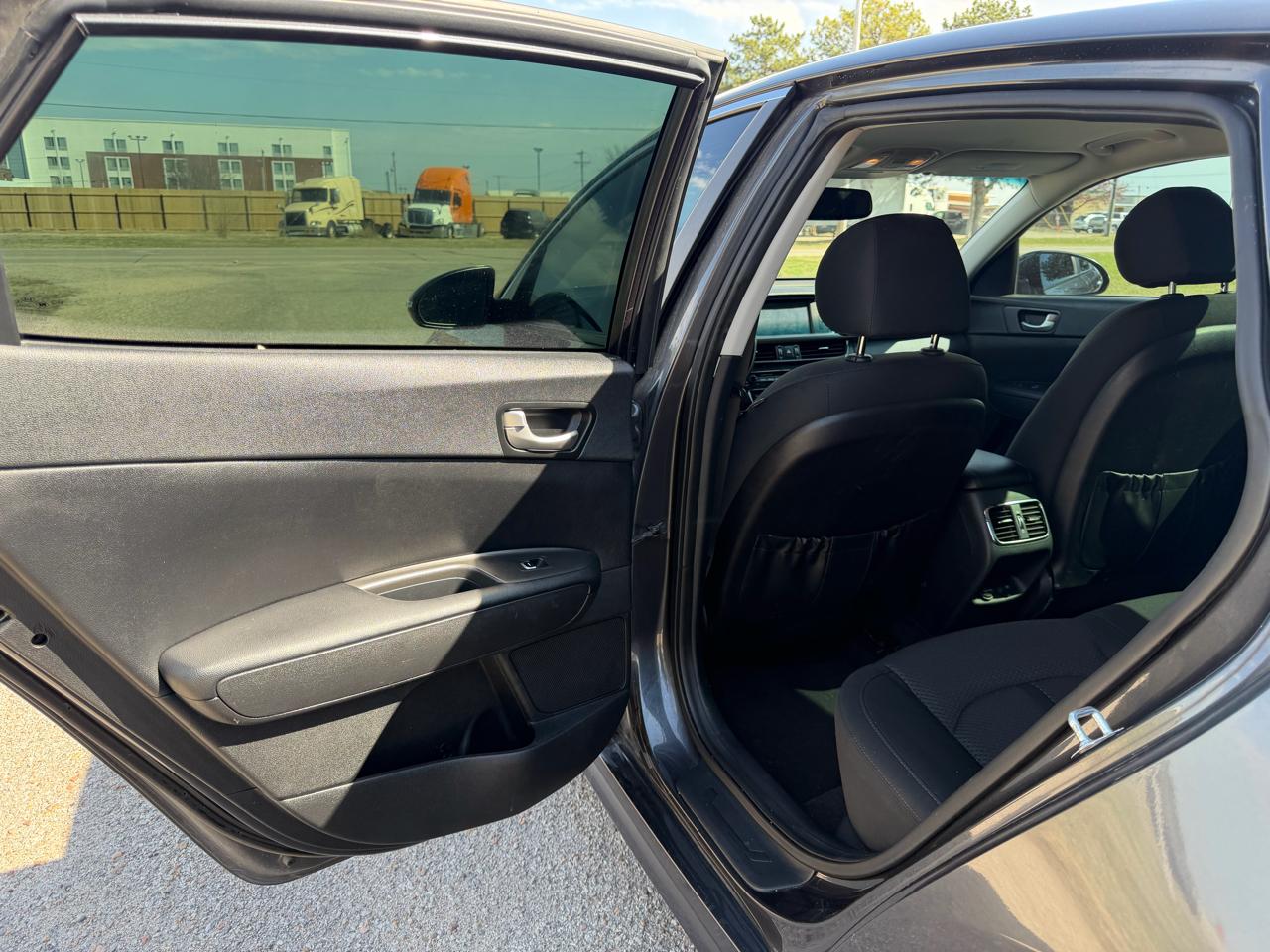 Kia Optima 4dr Sdn LX Turbo 2016