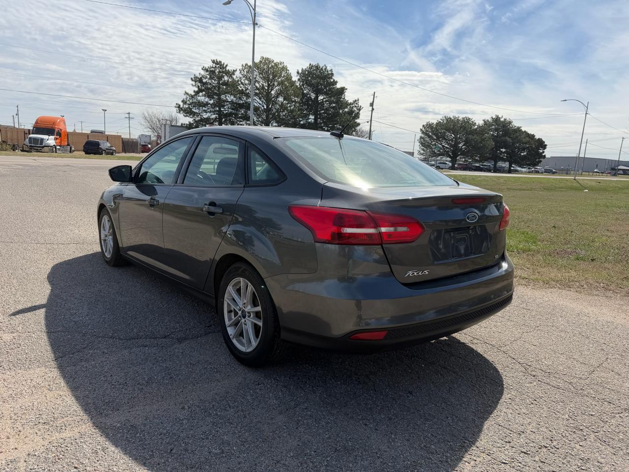 Ford Focus SE Sedan 2017