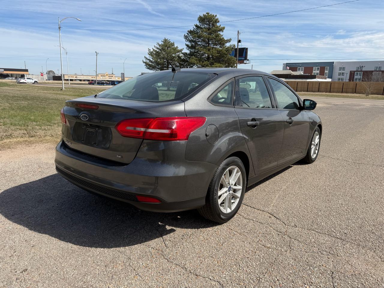 Ford Focus SE Sedan 2017