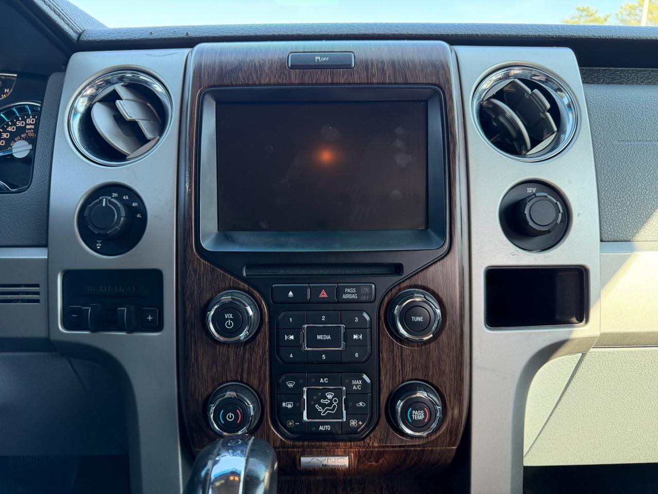 Ford F-150 4WD SuperCrew 145" Lariat 2013