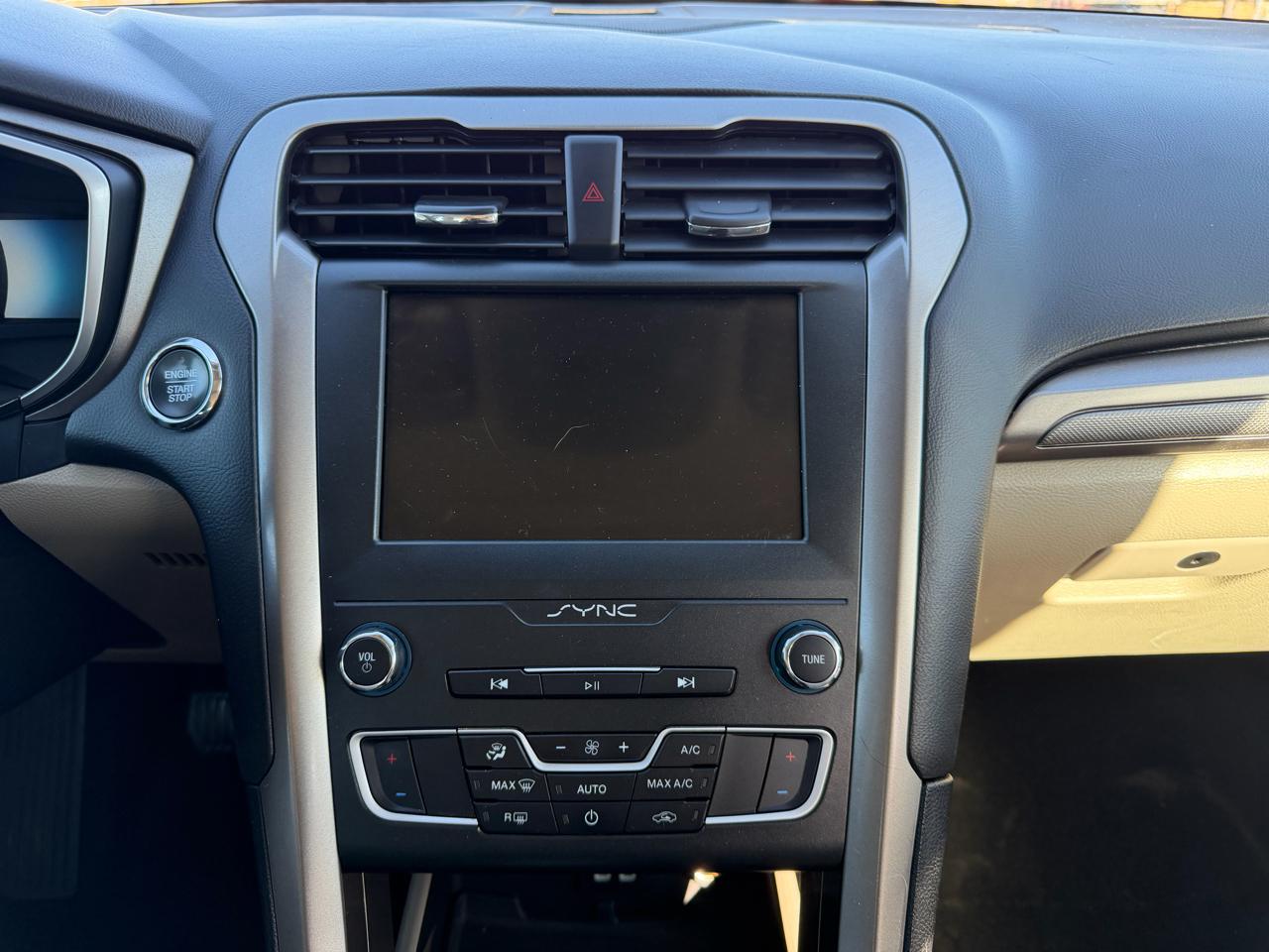 Ford Fusion Hybrid SE FWD 2019