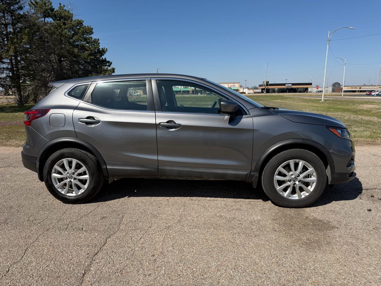 Nissan Rogue Sport FWD S 2020