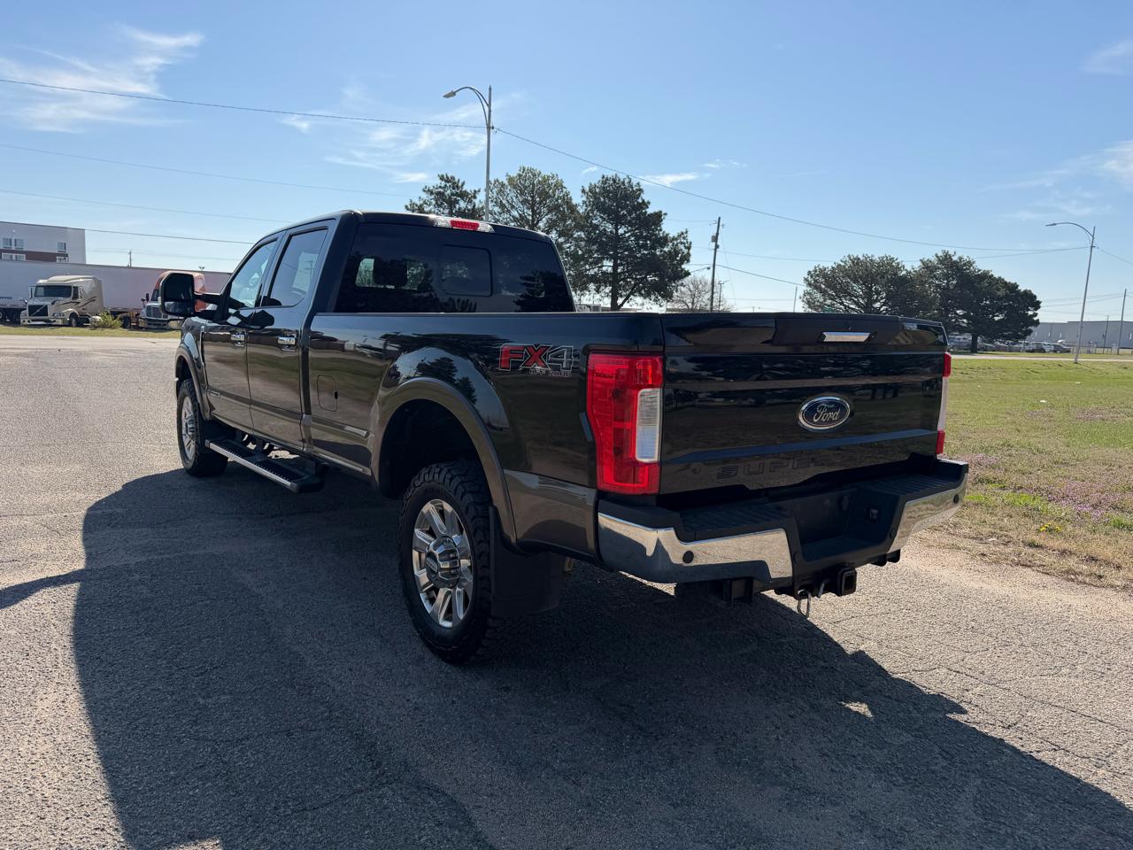 Ford Super Duty F-350 SRW King Ranch 4WD Crew Cab 8' Box 2017