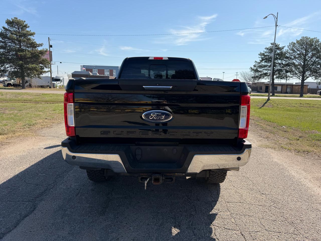 Ford Super Duty F-350 SRW King Ranch 4WD Crew Cab 8' Box 2017