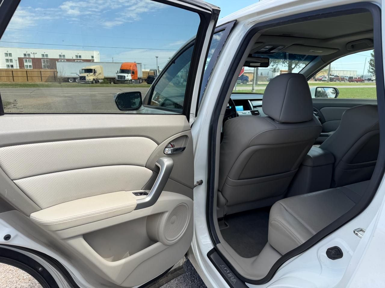 Acura RDX FWD 4dr 2011