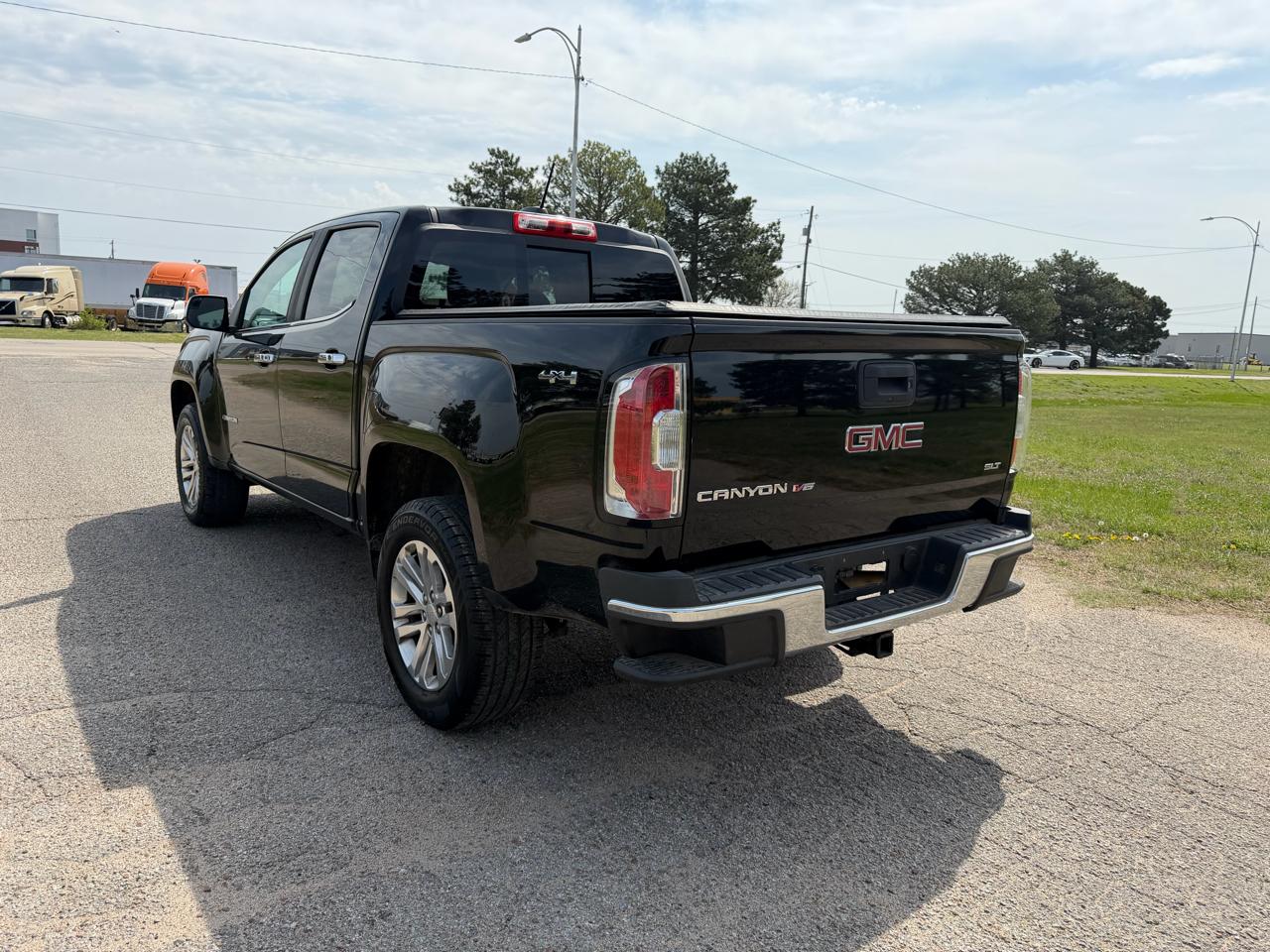 GMC Canyon 4WD Crew Cab 128.3" SLT 2017