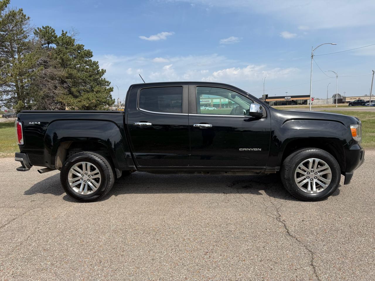 GMC Canyon 4WD Crew Cab 128.3" SLT 2017