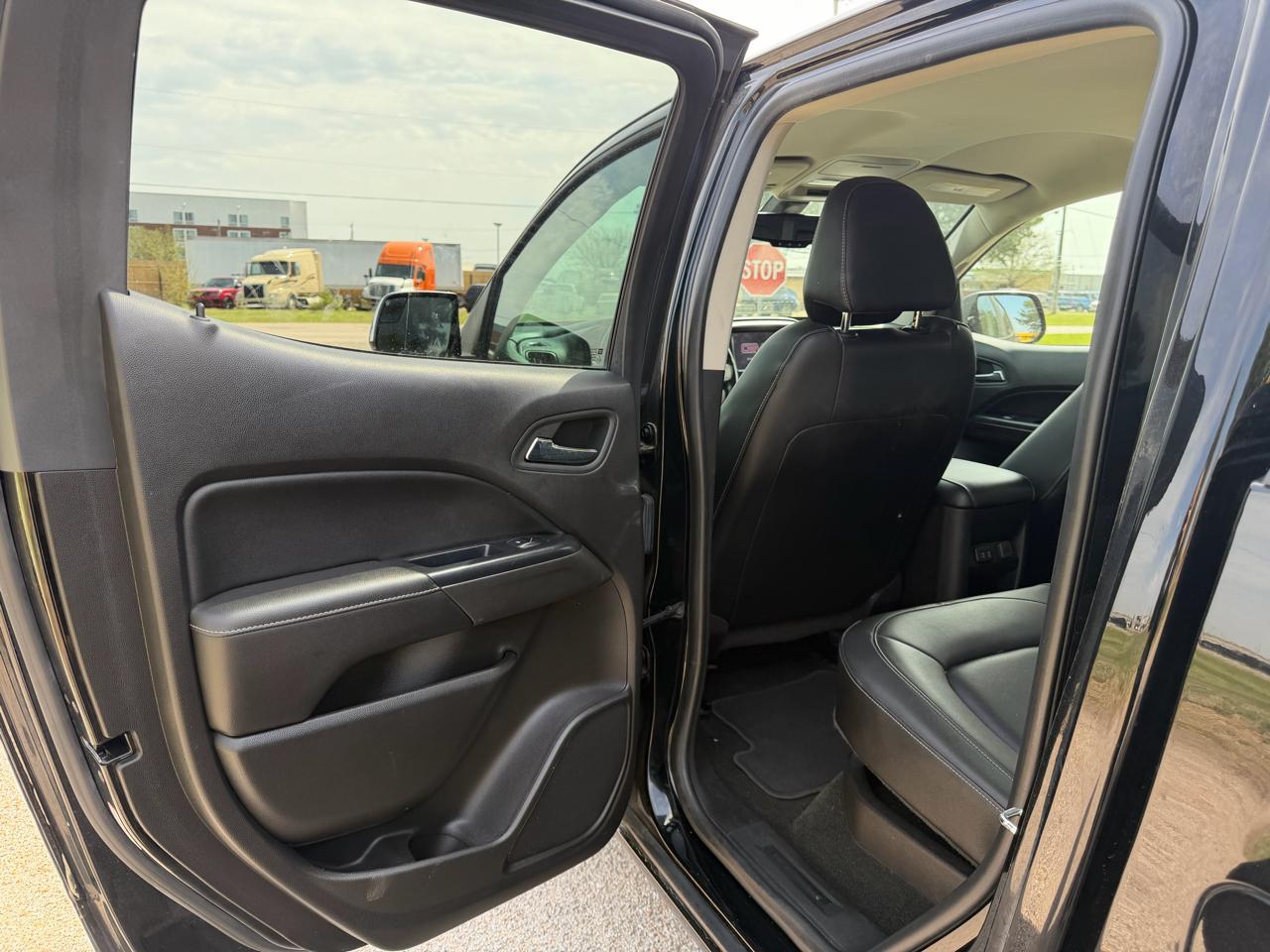 GMC Canyon 4WD Crew Cab 128.3" SLT 2017