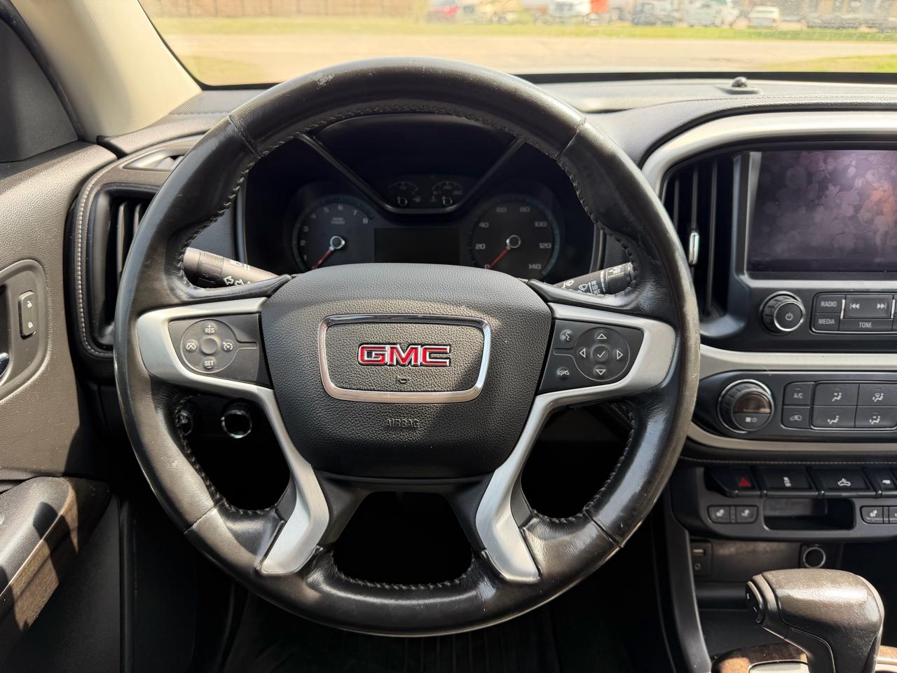 GMC Canyon 4WD Crew Cab 128.3" SLT 2017