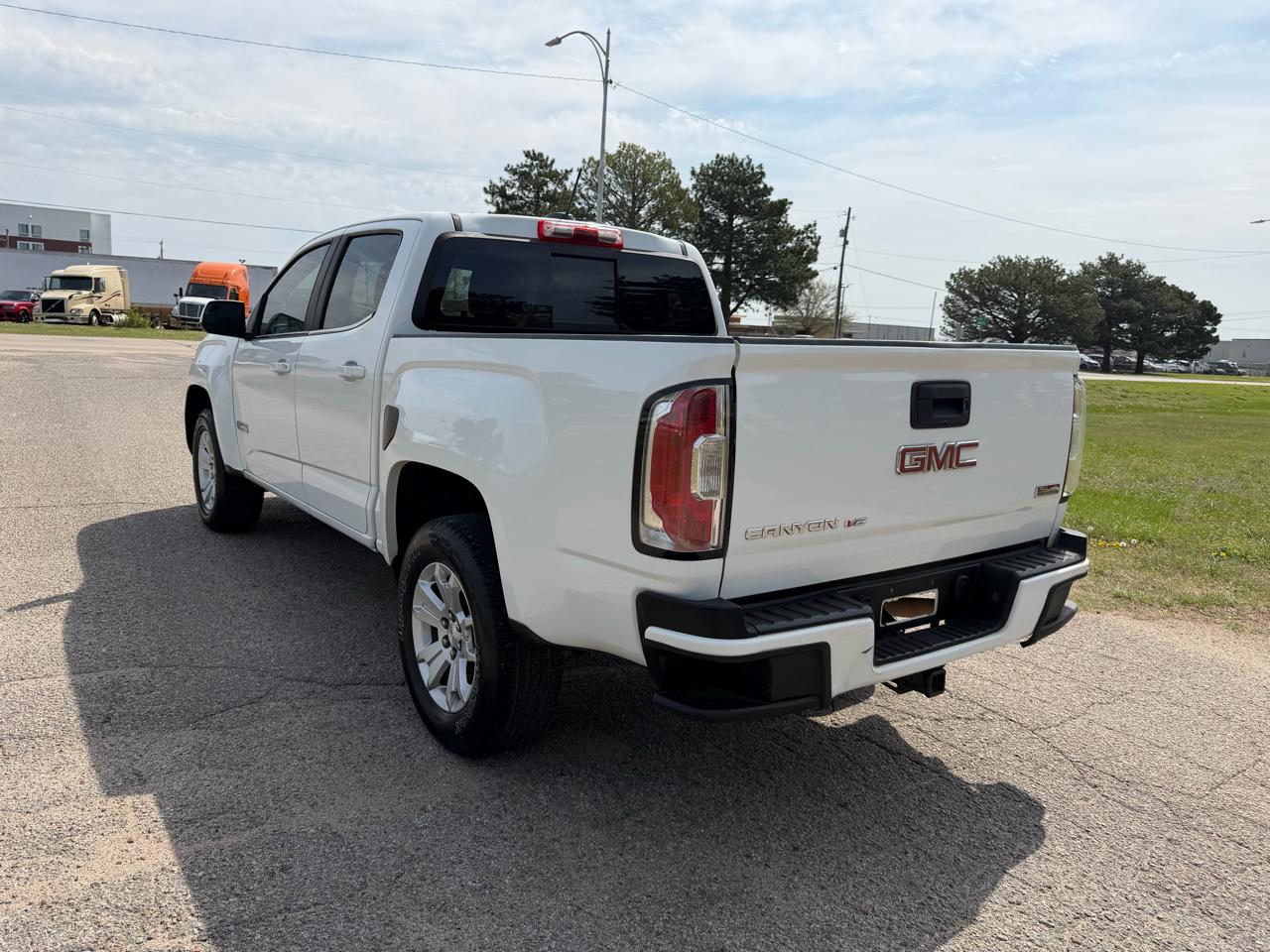 GMC Canyon 4WD Crew Cab 128.3" All Terrain w/Cloth 2018