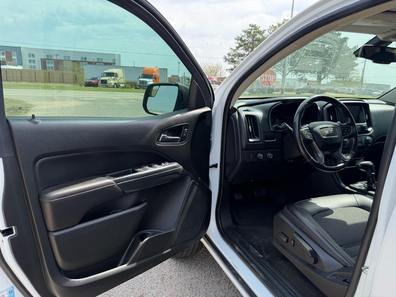 GMC Canyon 4WD Crew Cab 128.3" All Terrain w/Cloth 2018