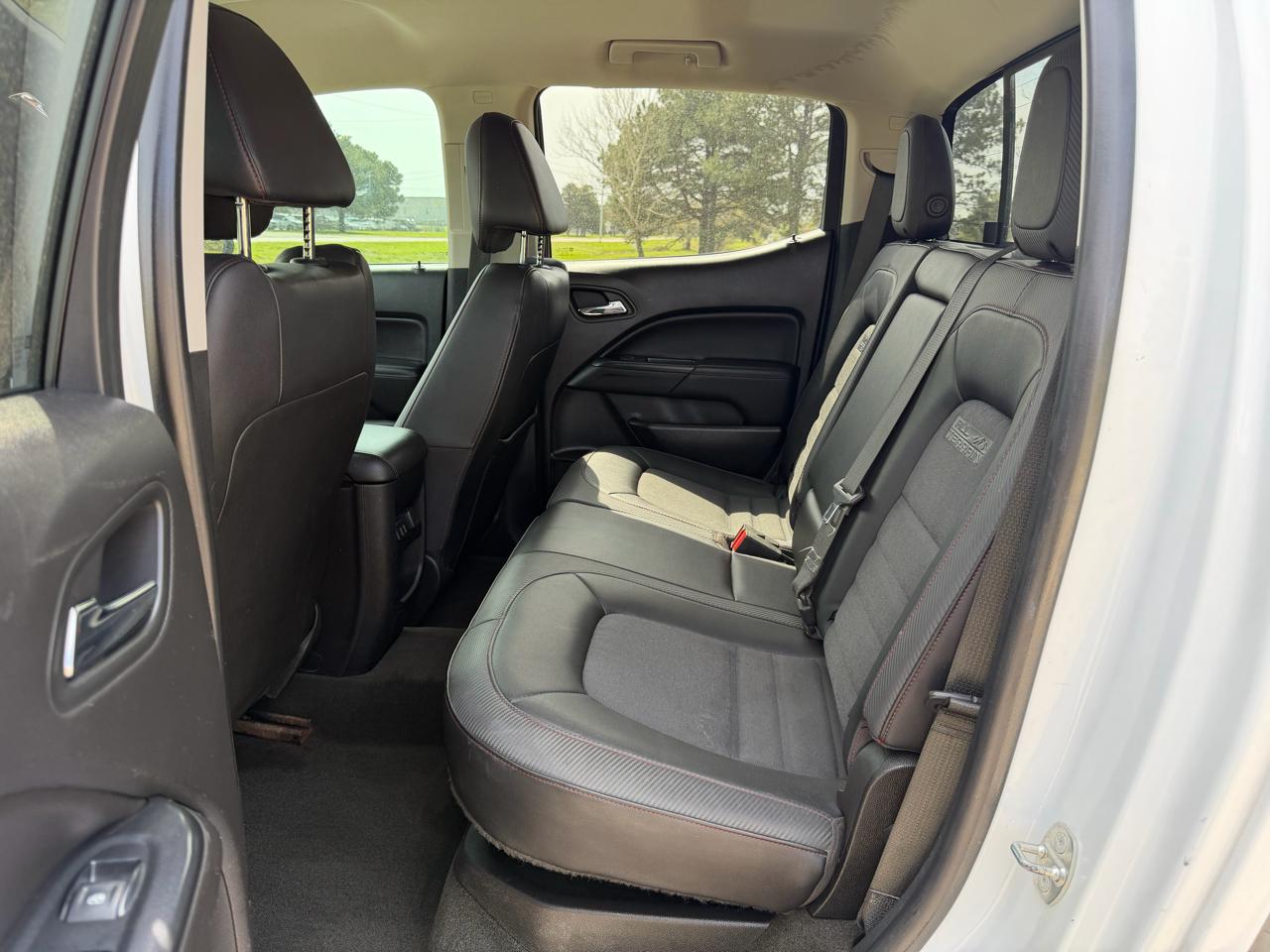 GMC Canyon 4WD Crew Cab 128.3" All Terrain w/Cloth 2018