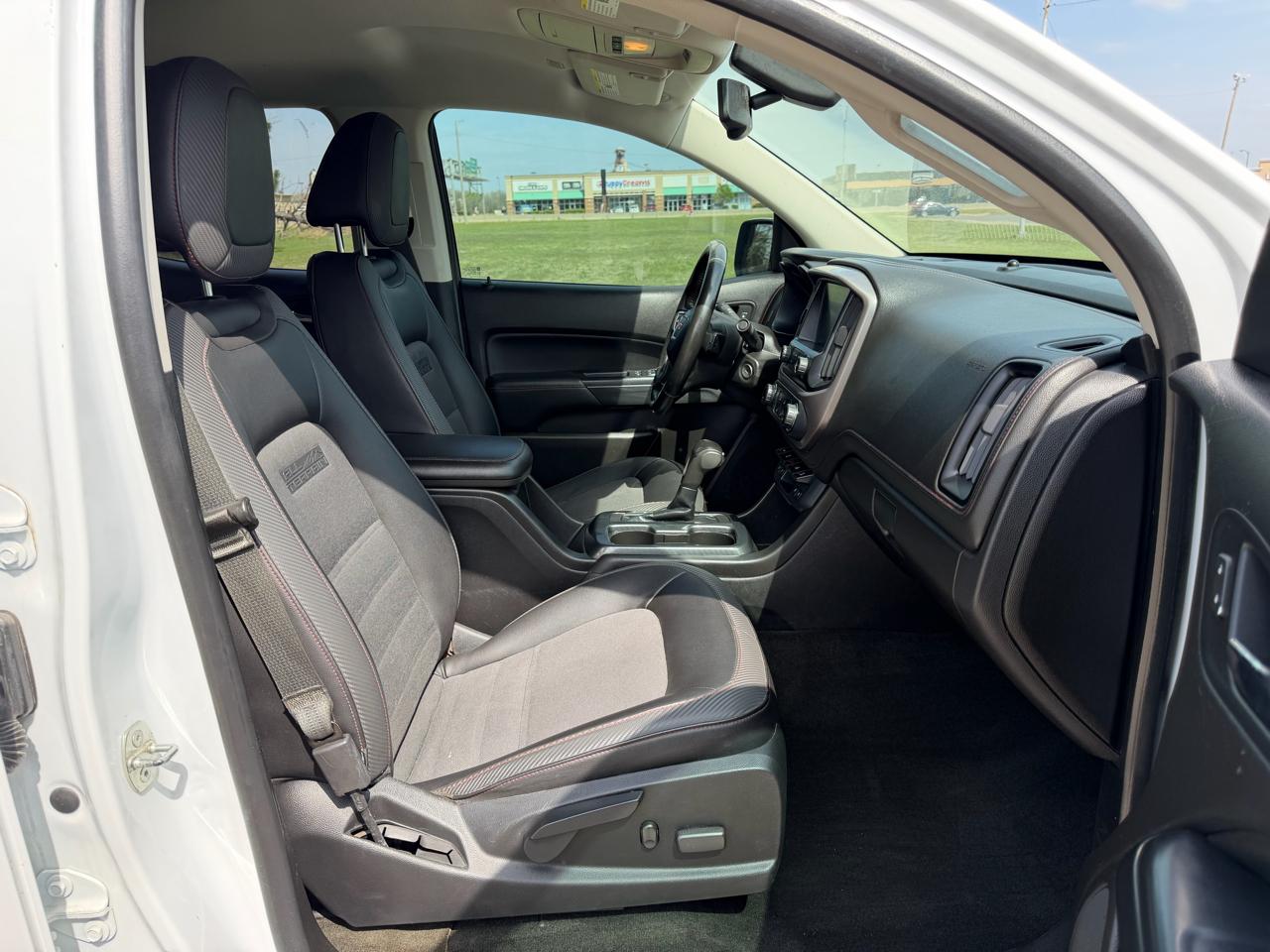 GMC Canyon 4WD Crew Cab 128.3" All Terrain w/Cloth 2018