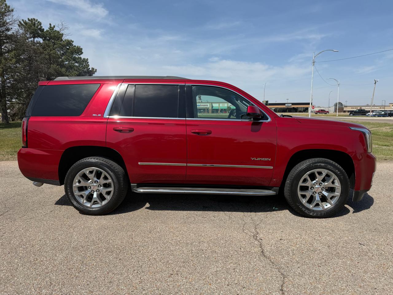 GMC Yukon 4WD 4dr SLE 2015
