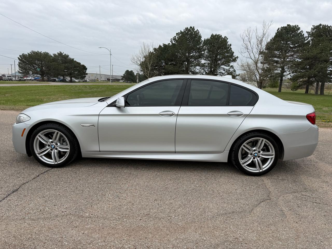 BMW 5 Series 4dr Sdn 535i RWD 2012