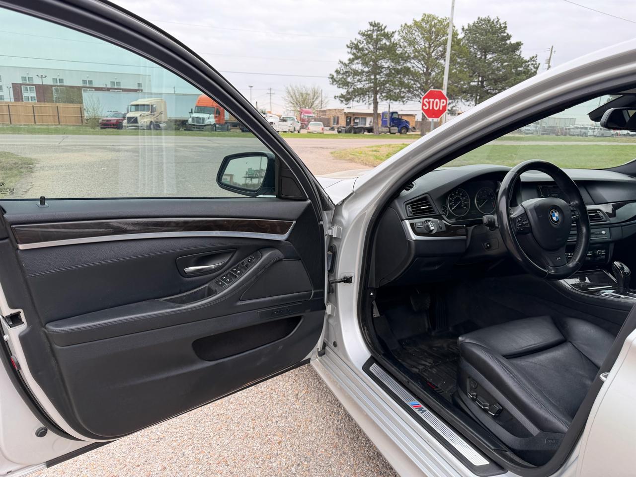 BMW 5 Series 4dr Sdn 535i RWD 2012