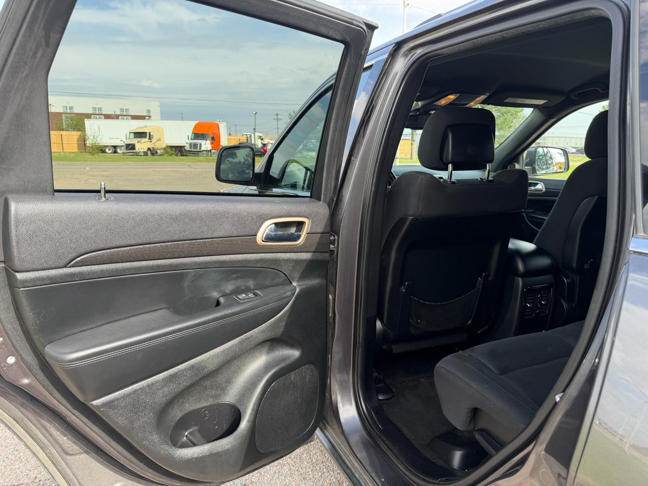 Jeep Grand Cherokee RWD 4dr Laredo 2015