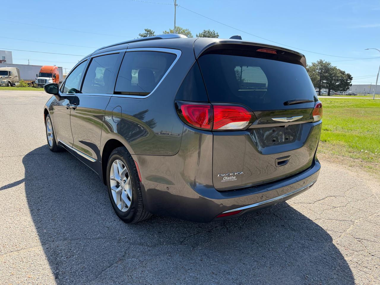 Chrysler Pacifica Touring L Plus FWD 2019