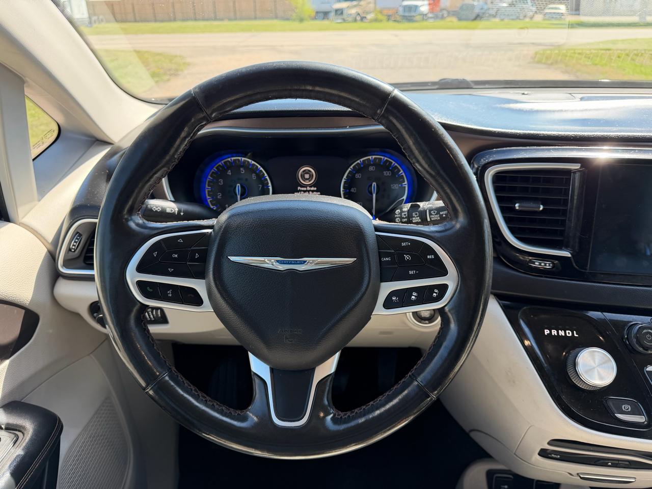 Chrysler Pacifica Touring L Plus FWD 2019