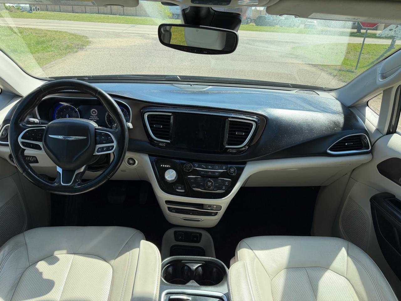 Chrysler Pacifica Touring L Plus FWD 2019