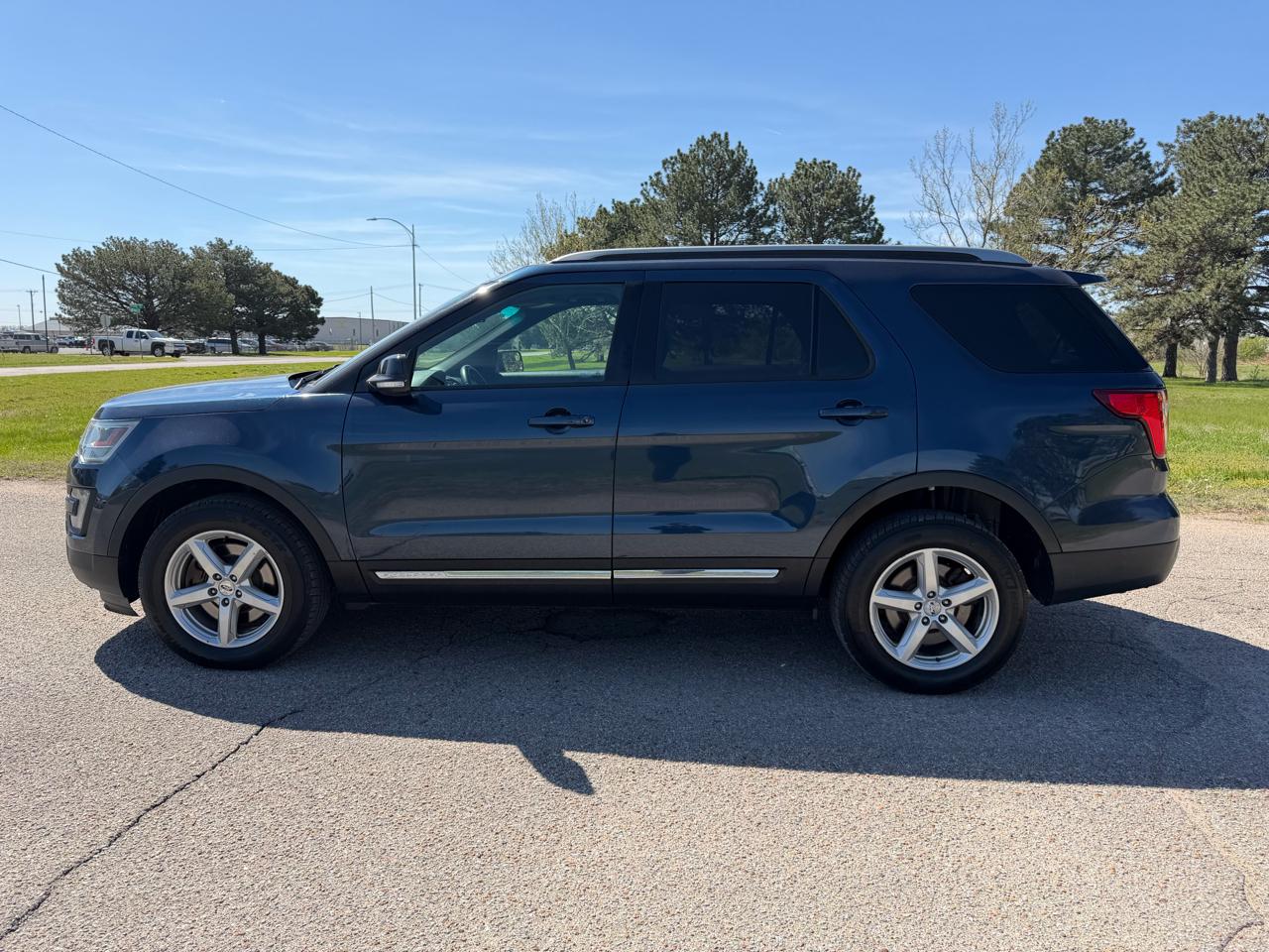 Ford Explorer XLT 4WD 2017
