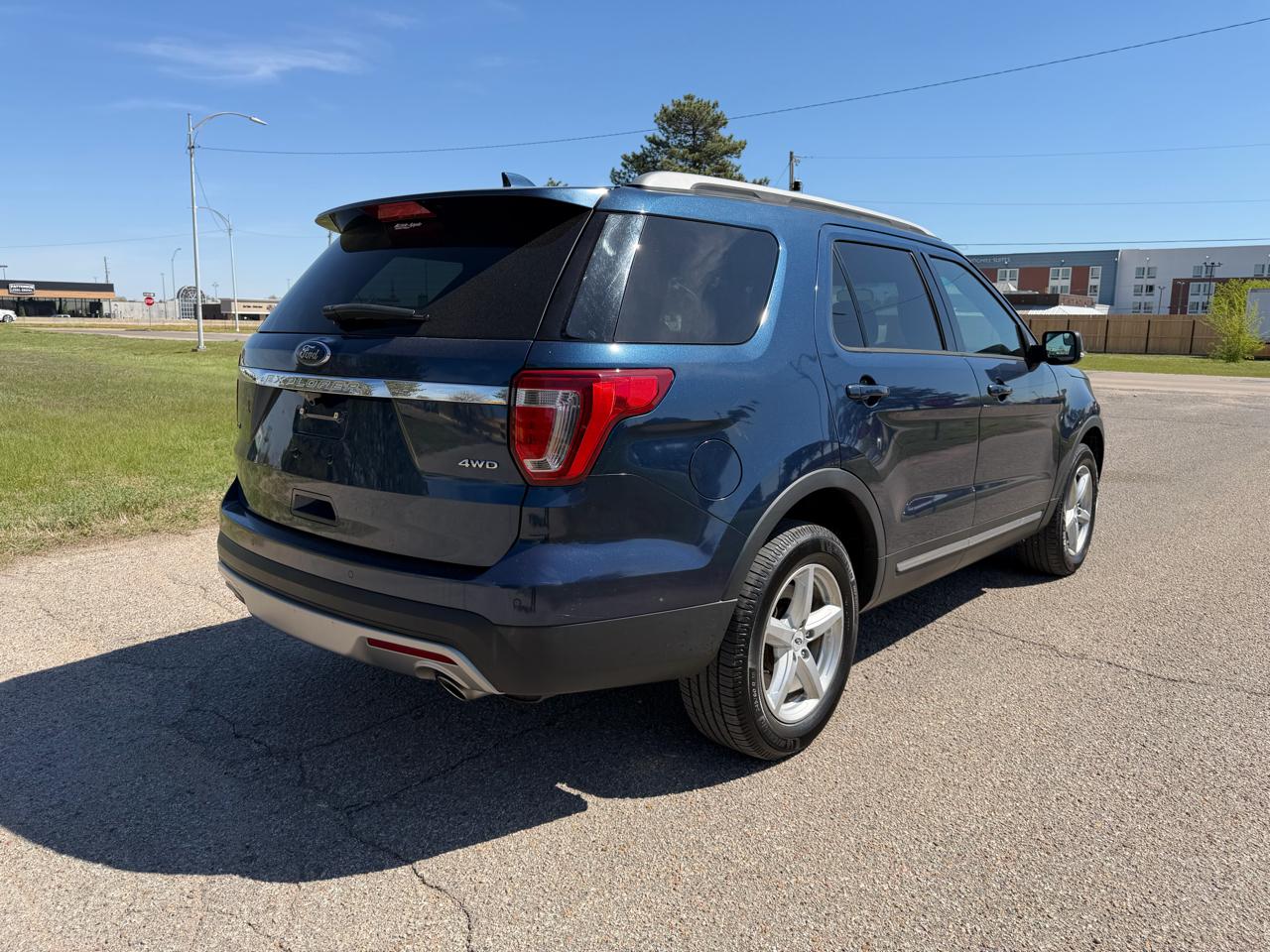 Ford Explorer XLT 4WD 2017
