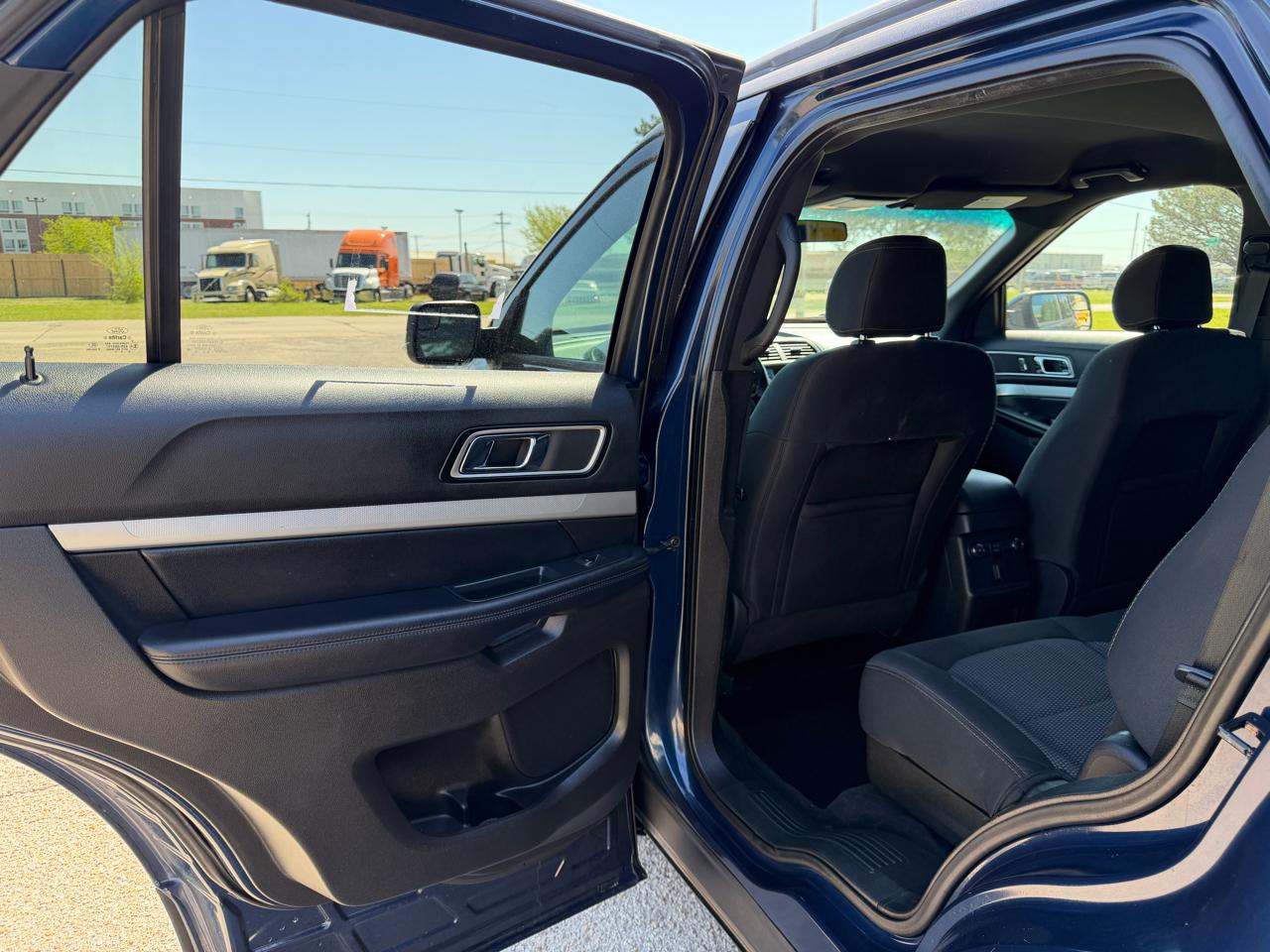 Ford Explorer XLT 4WD 2017