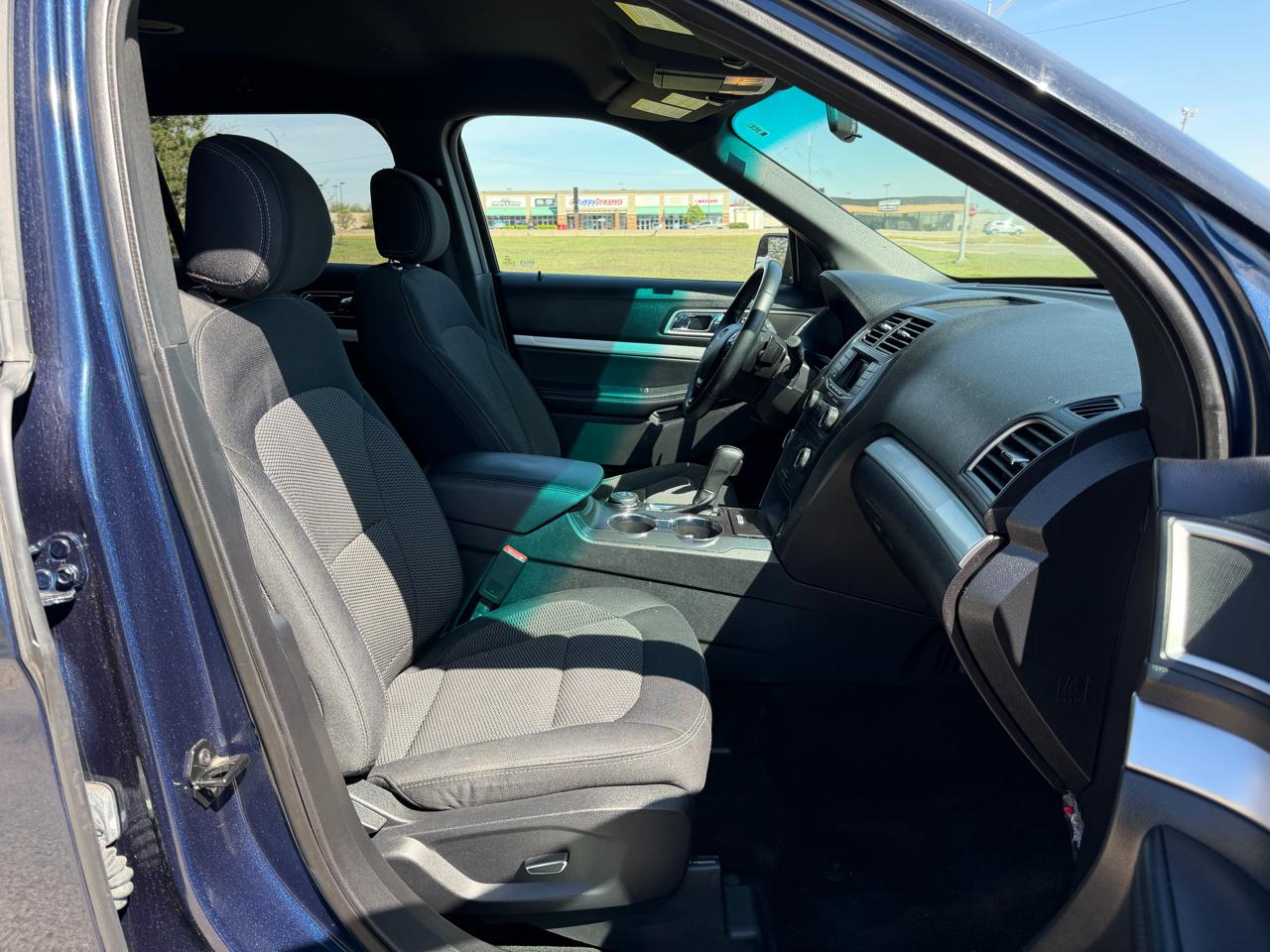 Ford Explorer XLT 4WD 2017