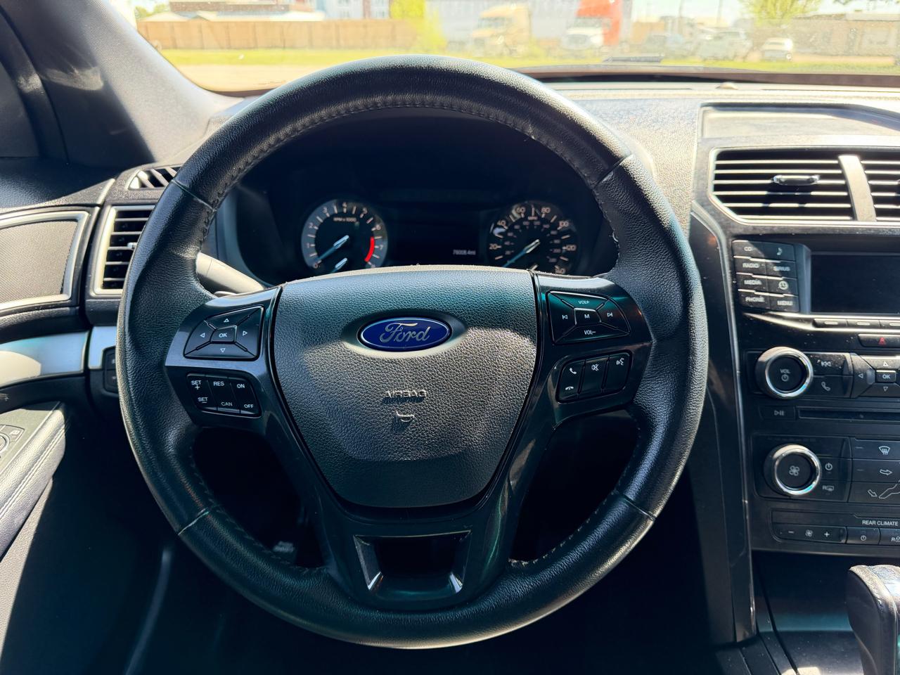 Ford Explorer XLT 4WD 2017