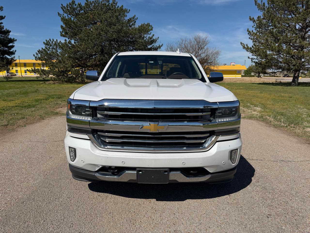 Chevrolet Silverado 1500 4WD Crew Cab 143.5" High Country 2016