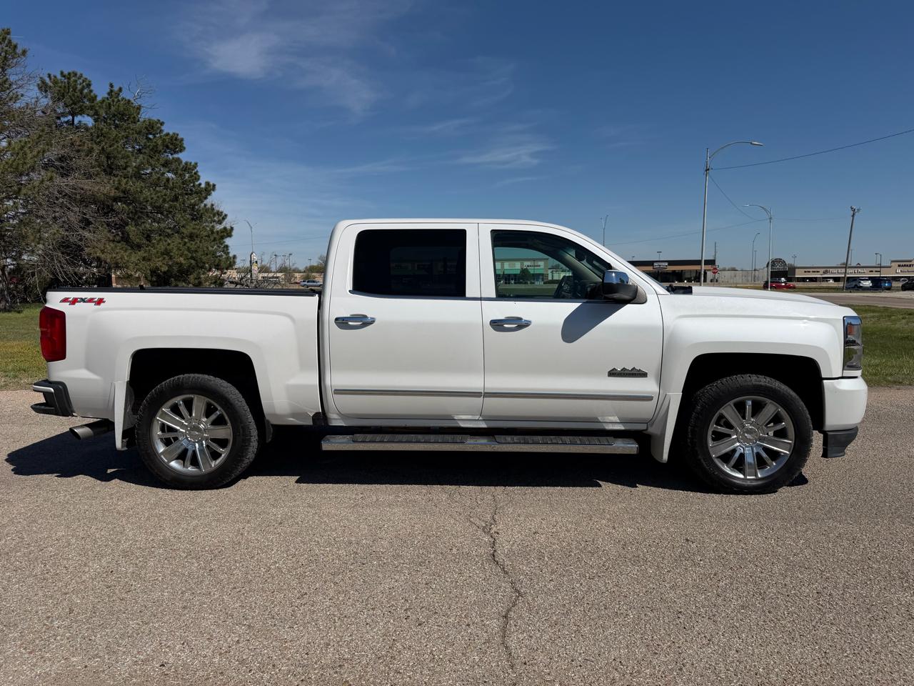 Chevrolet Silverado 1500 4WD Crew Cab 143.5" High Country 2016